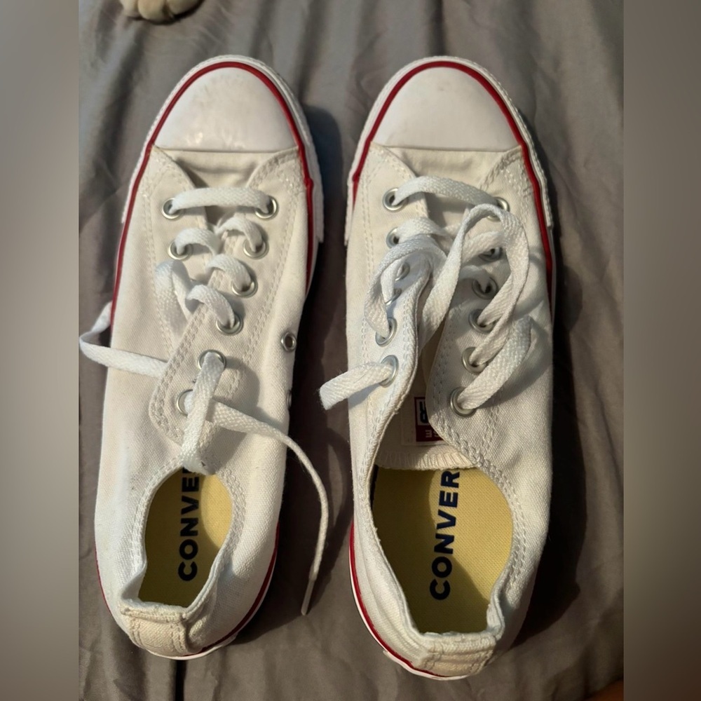 Womens low top converse, size 8.5
